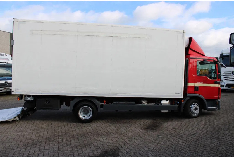 MAN TGL 8.220 + MANUAL - Autocarro frigorifero: foto 4 MAN TGL 8.220 + MANUAL - Autocarro frigorifero: foto 4