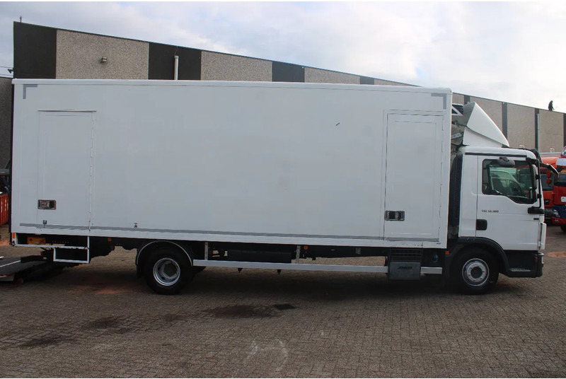 MAN TGL reserved 12.180 + EURO 6 + 12T - Autocarro furgonato: foto 4 MAN TGL reserved 12.180 + EURO 6 + 12T - Autocarro furgonato: foto 4