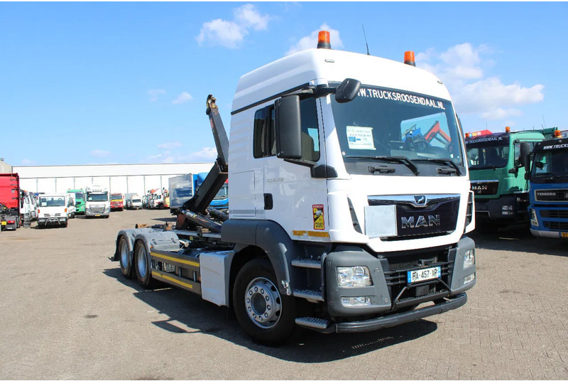 MAN TGS 28.460 + 6X2 + HOOKSYSTEM 20TONS + EURO 6 - Autocarro scarrabile: foto 3 MAN TGS 28.460 + 6X2 + HOOKSYSTEM 20TONS + EURO 6 - Autocarro scarrabile: foto 3