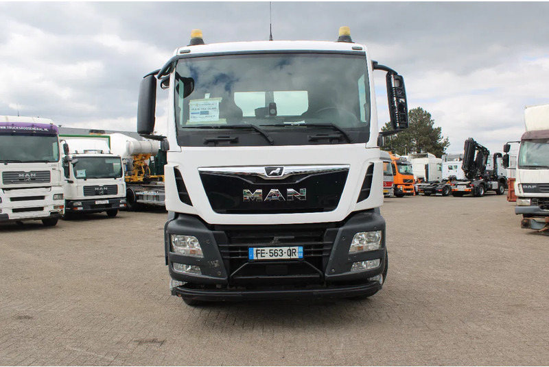 MAN TGS 28.460 + 6X2 + PERFECT CONDITION!! 3 X IN STOCK - Autocarro scarrabile: foto 5 MAN TGS 28.460 + 6X2 + PERFECT CONDITION!! 3 X IN STOCK - Autocarro scarrabile: foto 5