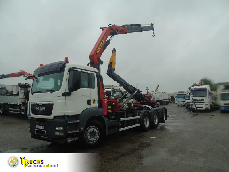 MAN TGS 35.440 + PALFINGER 24500 + 8X4 + EURO 5 + REMOTE - Camion con gru: foto 1 MAN TGS 35.440 + PALFINGER 24500 + 8X4 + EURO 5 + REMOTE - Camion con gru: foto 1