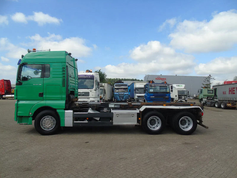 MAN TGX 28.480 + 6X2 + MANUAL - Camion con sistema di cavi: foto 2 MAN TGX 28.480 + 6X2 + MANUAL - Camion con sistema di cavi: foto 2