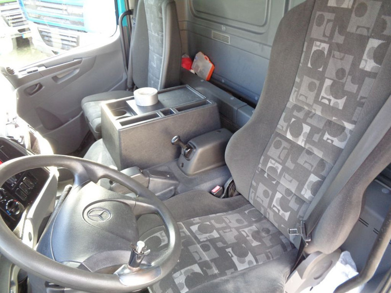 Mercedes-Benz AXOR 1823 + Dhollandia Lift - Autocarro furgonato: foto 4 Mercedes-Benz AXOR 1823 + Dhollandia Lift - Autocarro furgonato: foto 4