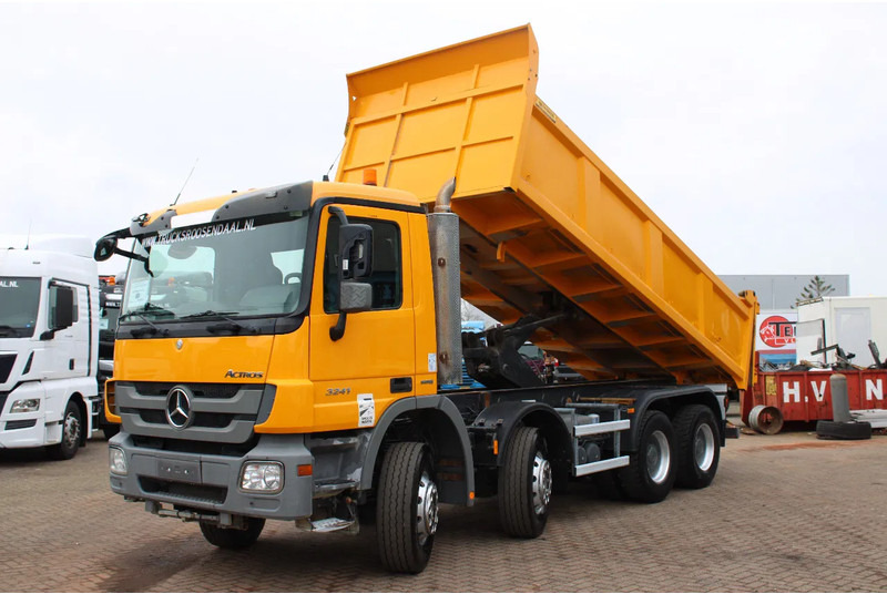 Mercedes-Benz Actros 3241 8x4 + SPRING SPRING BLATT + EURO 5 - Autocarro ribaltabile: foto 2 Mercedes-Benz Actros 3241 8x4 + SPRING SPRING BLATT + EURO 5 - Autocarro ribaltabile: foto 2