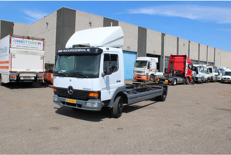 Mercedes-Benz Atego 918 + MANUAL + EURO 2 - Autocarro telaio: foto 2 Mercedes-Benz Atego 918 + MANUAL + EURO 2 - Autocarro telaio: foto 2