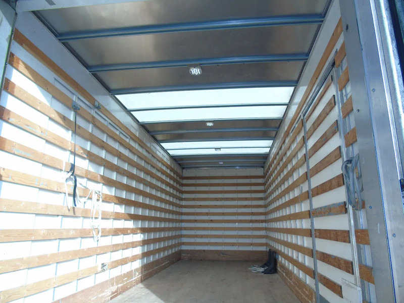 Renault D 12.220 + SPECIAL LIFT + EURO 6 - Autocarro furgonato: foto 4 Renault D 12.220 + SPECIAL LIFT + EURO 6 - Autocarro furgonato: foto 4