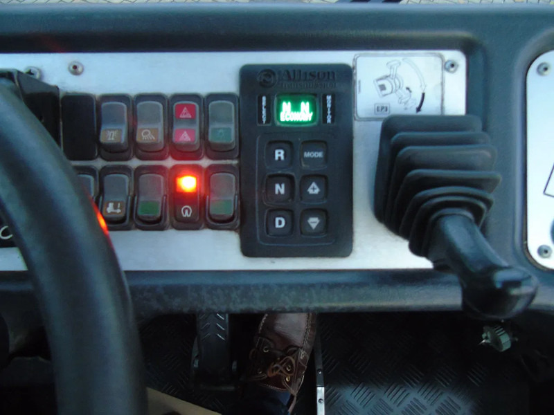 Terberg YT 182 fully funtion + perfect - Trattore terminale: foto 5 Terberg YT 182 fully funtion + perfect - Trattore terminale: foto 5