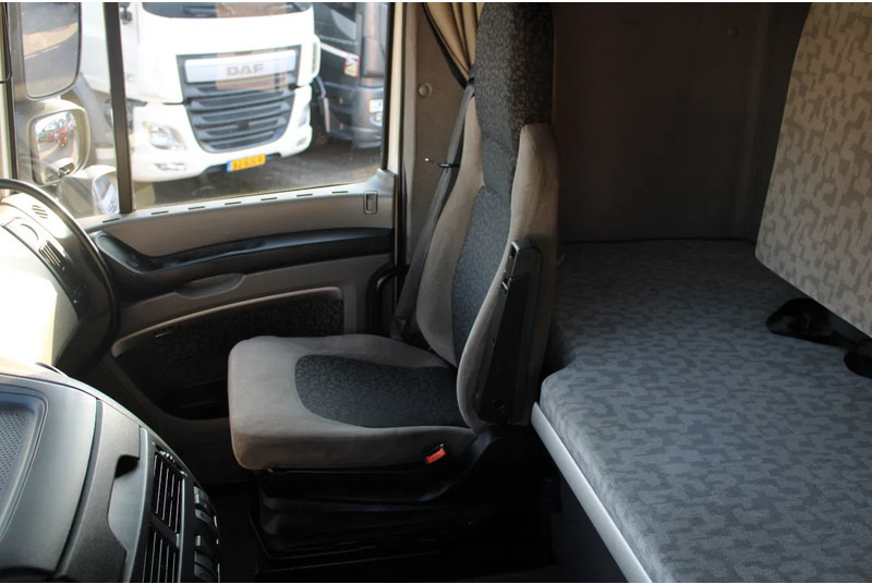 DAF XF 105 105.410 + EURO 5+ 330 KM!! - Trattore stradale: foto 5 DAF XF 105 105.410 + EURO 5+ 330 KM!! - Trattore stradale: foto 5