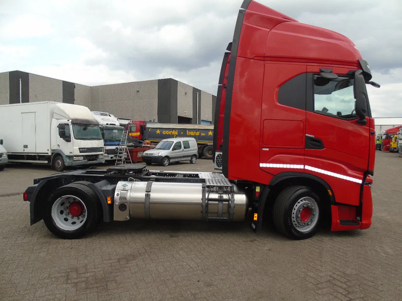 Iveco S-WAY 460 + LNG + 10 PIECES IN STOCK - Trattore stradale: foto 3 Iveco S-WAY 460 + LNG + 10 PIECES IN STOCK - Trattore stradale: foto 3