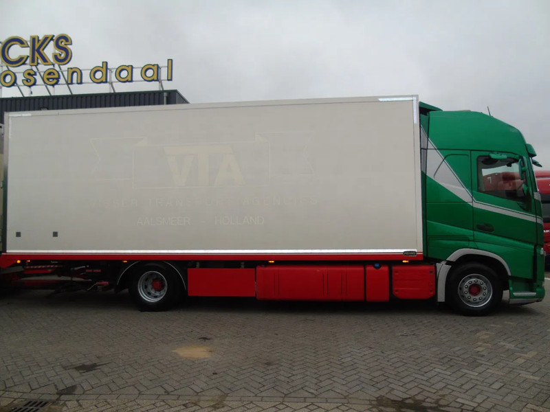 Volvo FH 460 + TRS + COMBI + EURO 6 - Autocarro frigorifero: foto 3 Volvo FH 460 + TRS + COMBI + EURO 6 - Autocarro frigorifero: foto 3