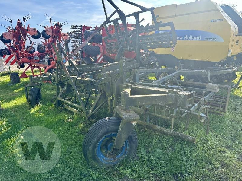 Fortschritt Kombinator T890 - Macchina per la lavorazione del terreno: foto 2 Fortschritt Kombinator T890 - Macchina per la lavorazione del terreno: foto 2