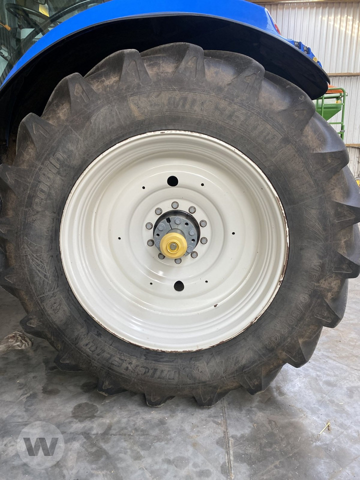 New Holland T 7.245 AC StageV - Trattore: foto 3 New Holland T 7.245 AC StageV - Trattore: foto 3