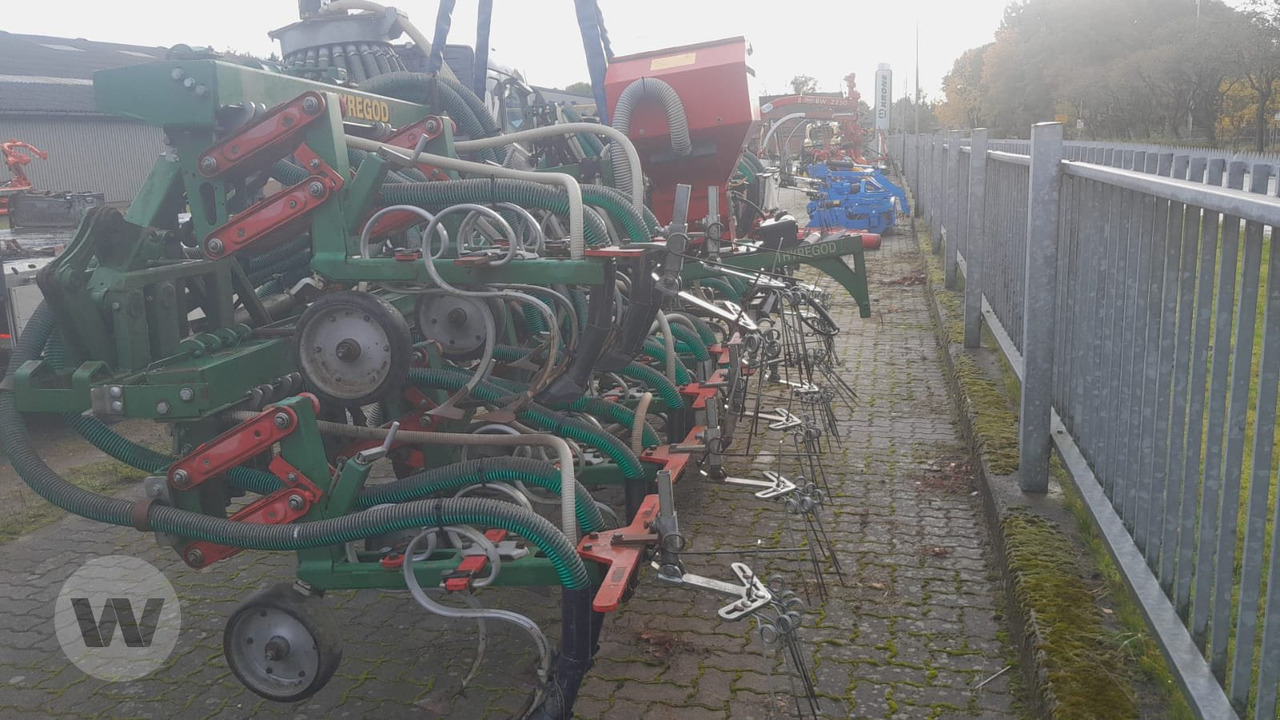 Thyregod TRV 12 - Distribuzione del liquame: foto 2 Thyregod TRV 12 - Distribuzione del liquame: foto 2