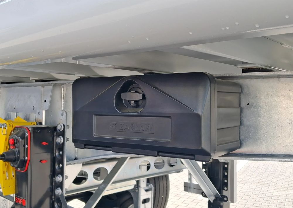 Leasing di  Zaslaw Aluminiowa skrzynia 28-33m3 Zaslaw Aluminiowa skrzynia 28-33m3: foto 10