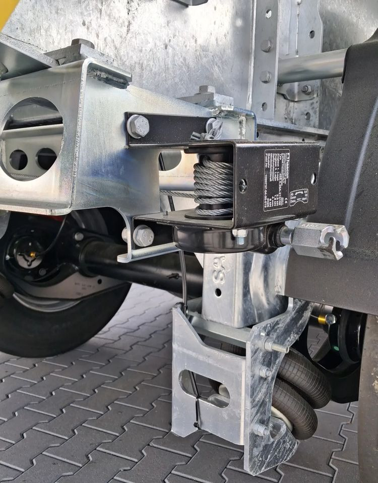 Leasing di  Zaslaw Aluminiowa skrzynia 28-33m3 Zaslaw Aluminiowa skrzynia 28-33m3: foto 7