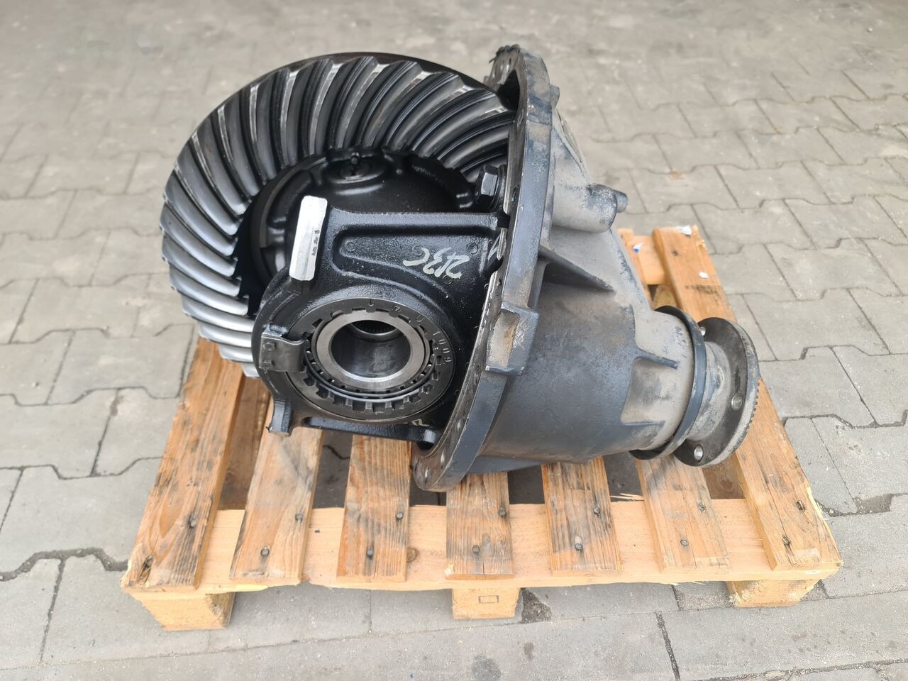 DIFFERENTIAL DIFF MS17X RSS1344C 1/529 5.29 37/7 RENAULT VOLVO - Differenziale per Camion: foto 1 DIFFERENTIAL DIFF MS17X RSS1344C 1/529 5.29 37/7 RENAULT VOLVO - Differenziale per Camion: foto 1