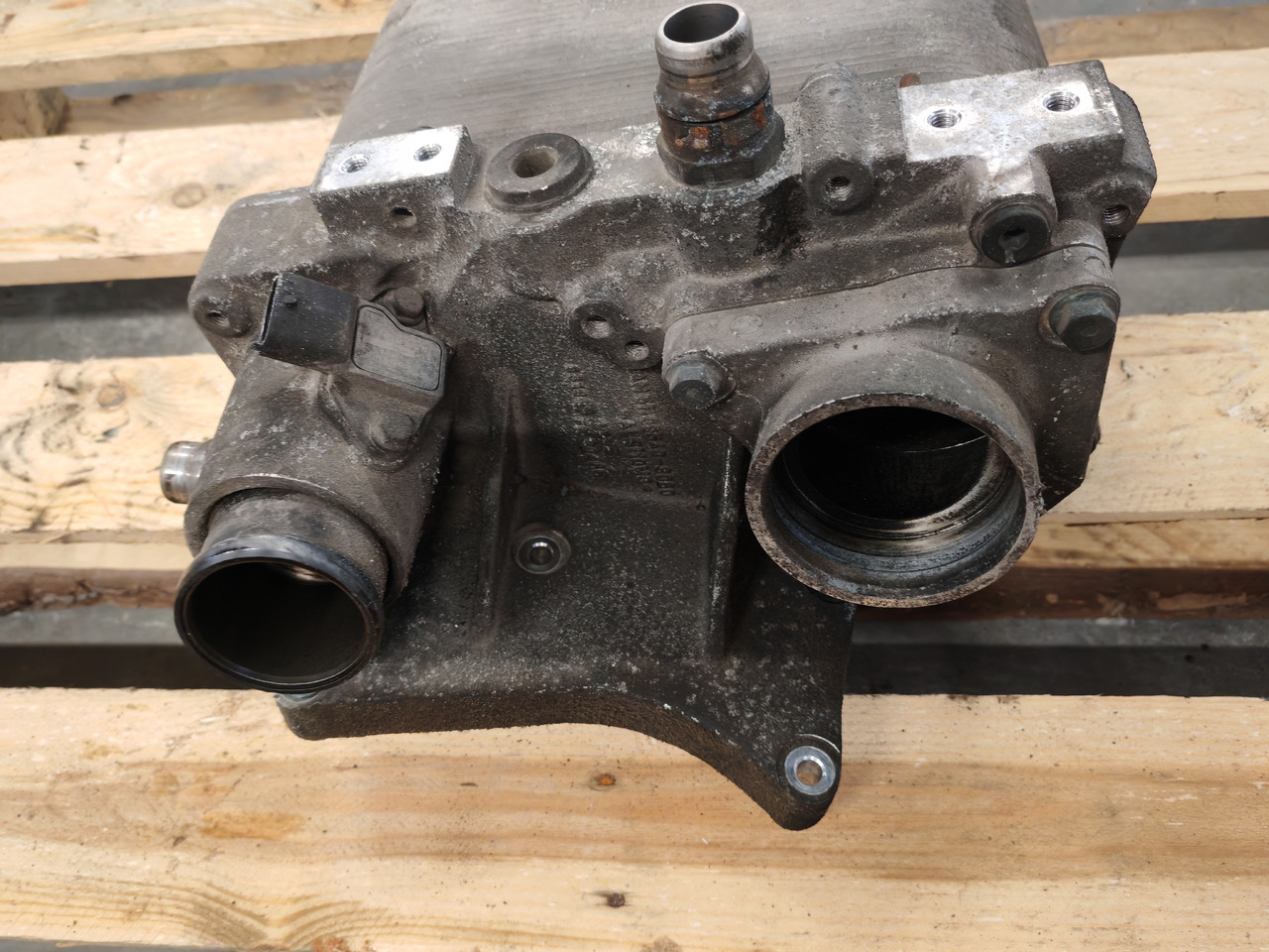 MAN TGS TGX EURO 6 / D2676 / OIL COOLER / 51095403060 - Motore e ricambi: foto 5 MAN TGS TGX EURO 6 / D2676 / OIL COOLER / 51095403060 - Motore e ricambi: foto 5