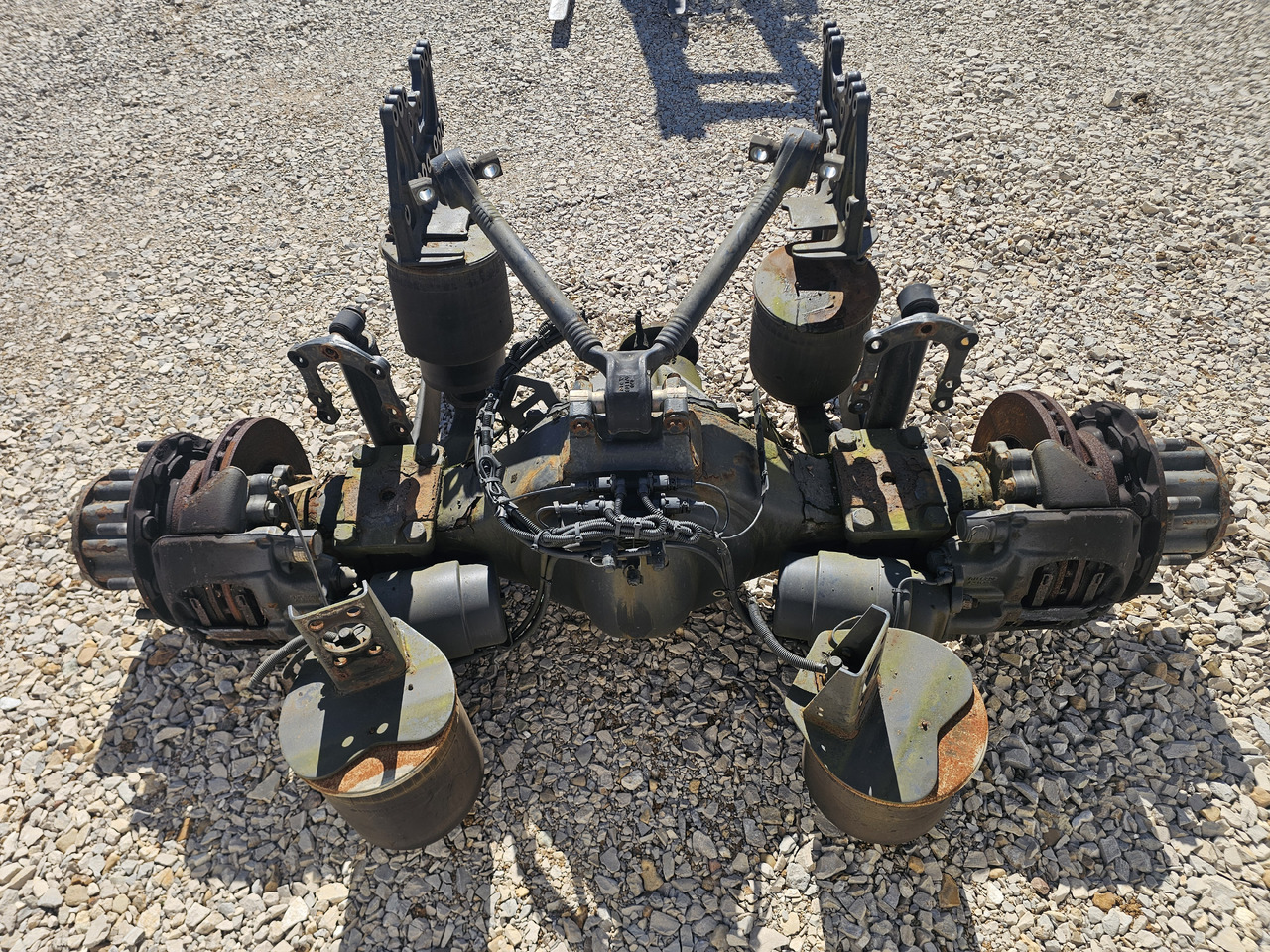 MERCEDES-BENZ ACTROS MP4 / COMPLETE REAR AXLE / R440 /RATIO: 2.733 - Asse posteriore: foto 5 MERCEDES-BENZ ACTROS MP4 / COMPLETE REAR AXLE / R440 /RATIO: 2.733 - Asse posteriore: foto 5