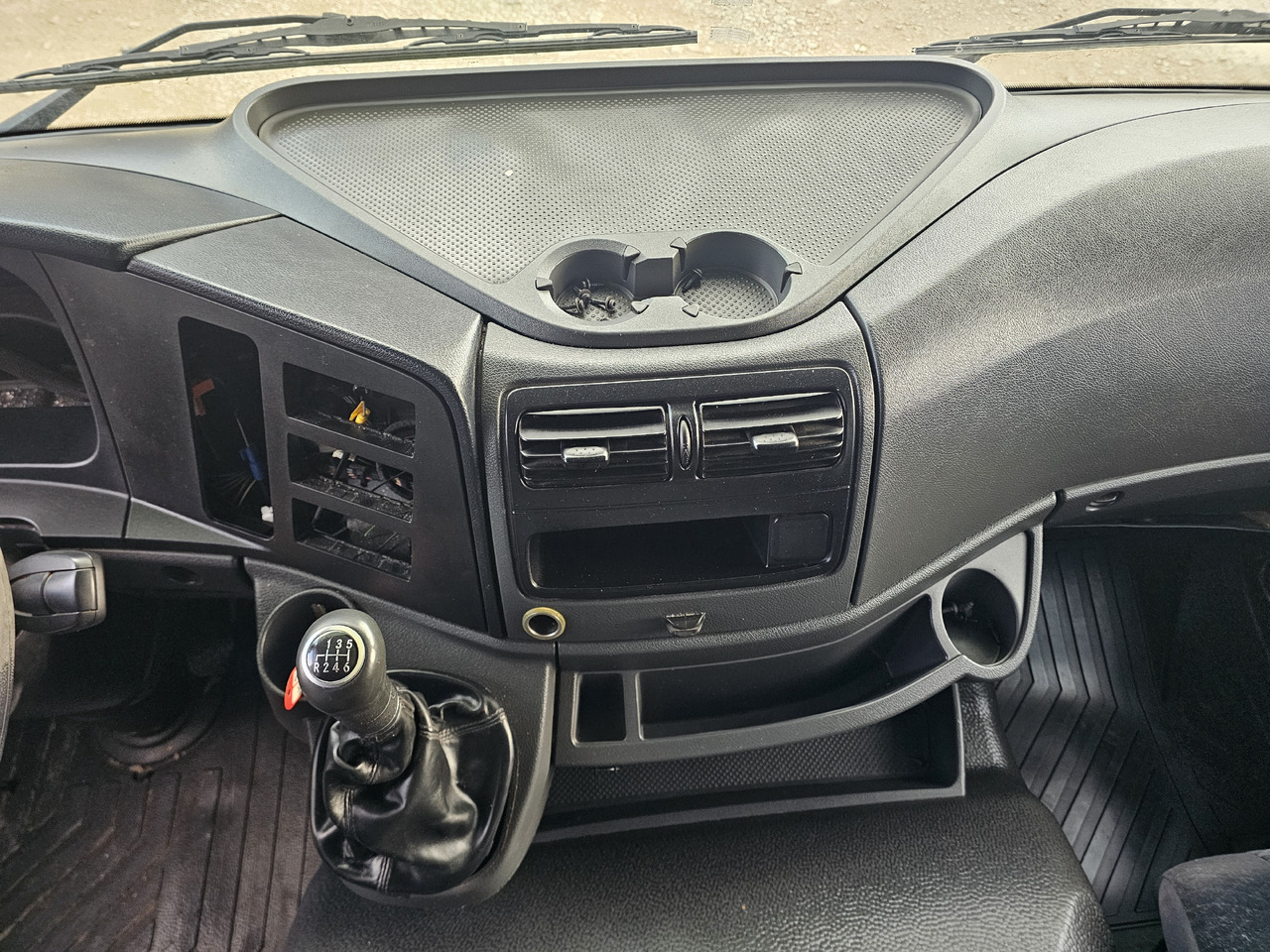 MERCEDES-BENZ ATEGO MP4 EURO 6 / DASHBOARD - RHD to LHD SWITCH SET - Cruscotto: foto 4 MERCEDES-BENZ ATEGO MP4 EURO 6 / DASHBOARD - RHD to LHD SWITCH SET - Cruscotto: foto 4