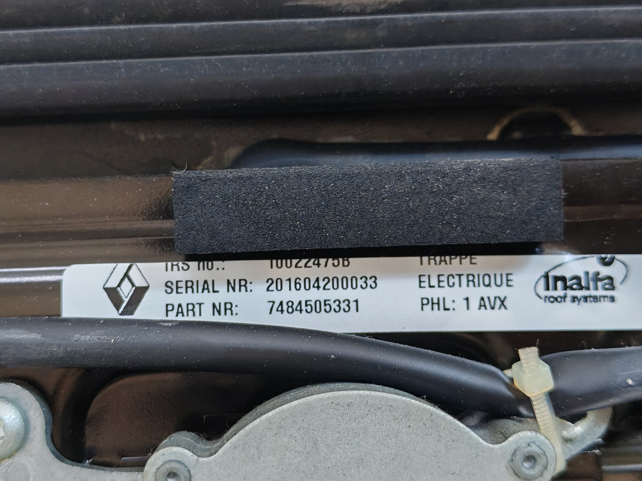 RENAULT RANGE T / SUNROOF / 7484505331 - Finestra e ricambi: foto 5 RENAULT RANGE T / SUNROOF / 7484505331 - Finestra e ricambi: foto 5