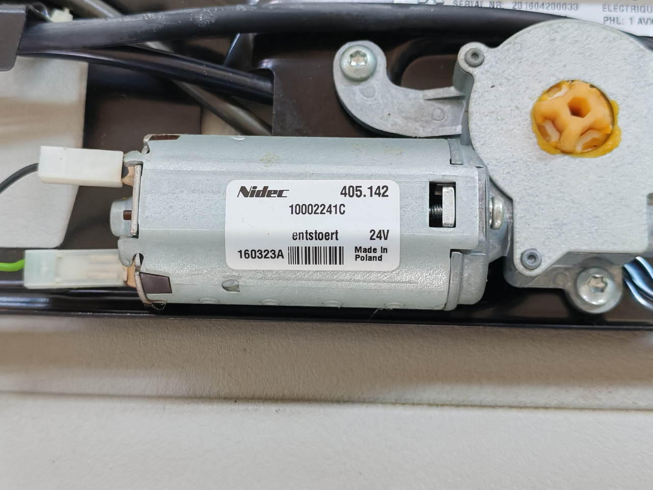 RENAULT RANGE T / SUNROOF / 7484505331 - Finestra e ricambi: foto 4 RENAULT RANGE T / SUNROOF / 7484505331 - Finestra e ricambi: foto 4