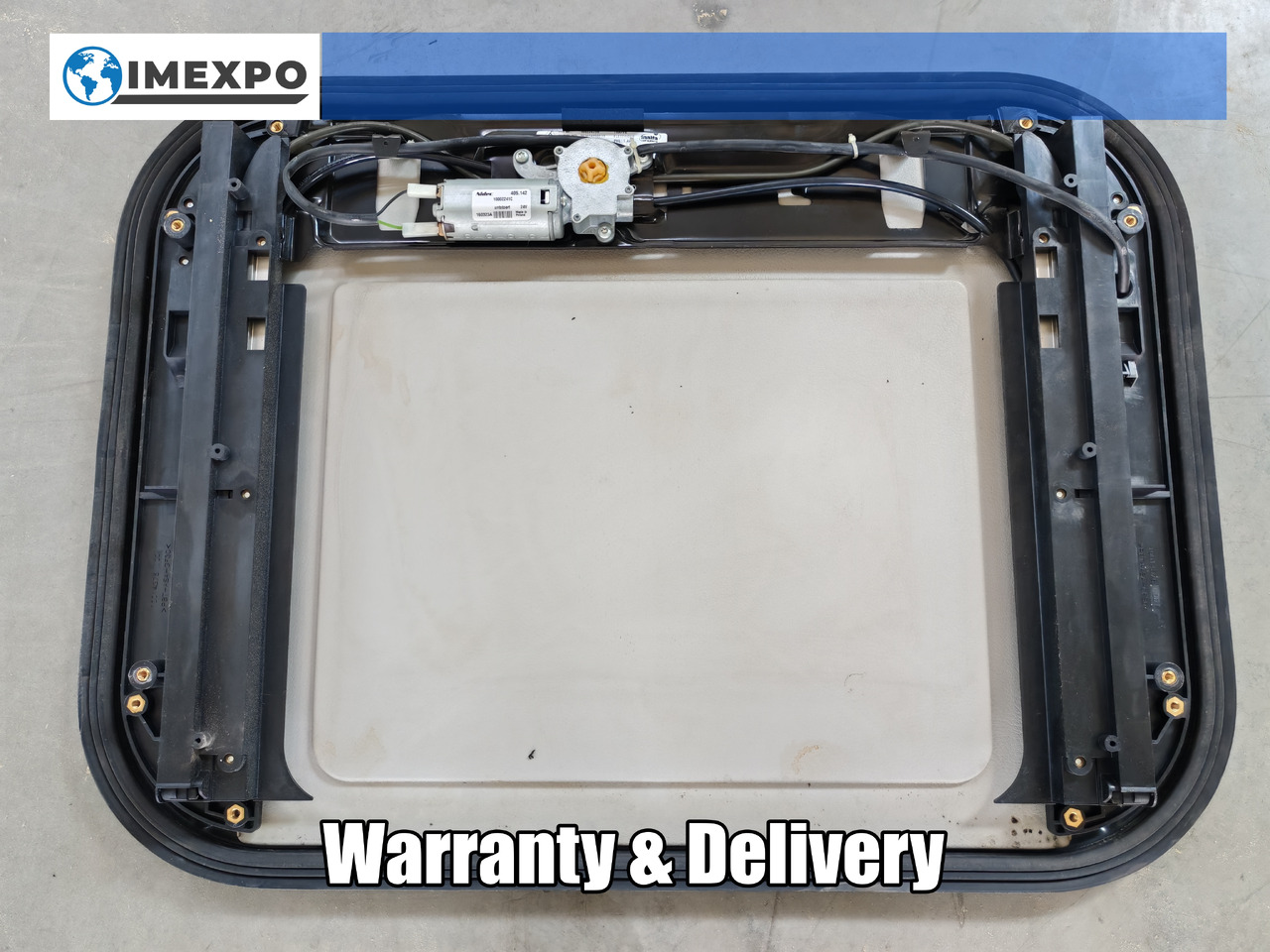 RENAULT RANGE T / SUNROOF / 7484505331 - Finestra e ricambi: foto 1 RENAULT RANGE T / SUNROOF / 7484505331 - Finestra e ricambi: foto 1