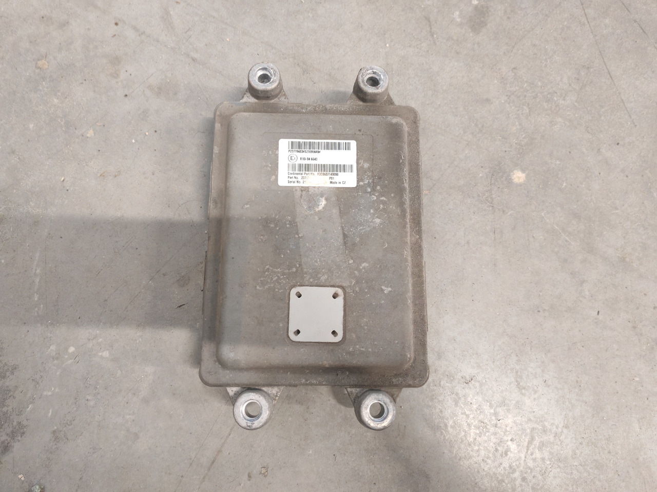 VOLVO FH5 FM5 / ADBLUE ECU / 23719483 - Ricambi: foto 3 VOLVO FH5 FM5 / ADBLUE ECU / 23719483 - Ricambi: foto 3