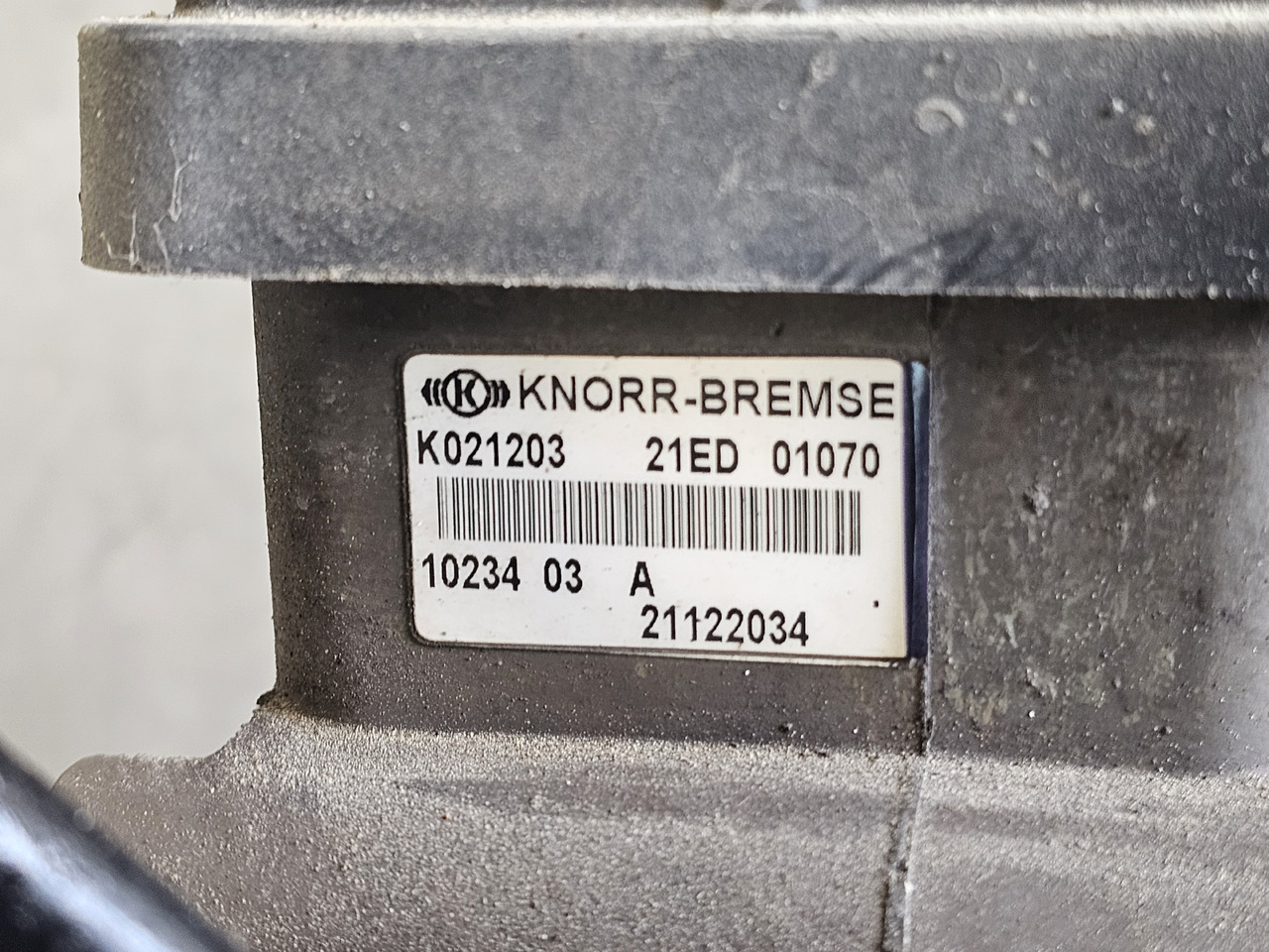 VOLVO FH FM / EBS BRAKE VALVE FRONT / 21122034 - Valvola freno: foto 3 VOLVO FH FM / EBS BRAKE VALVE FRONT / 21122034 - Valvola freno: foto 3