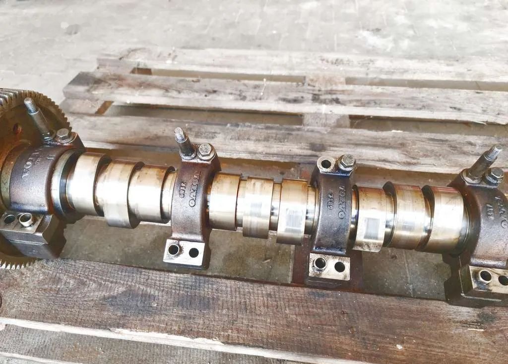 VOLVO FH12 D12 CAMSHAFT / 3165224 / WORLDWIDE DELIVERY - Albero a camme per Camion: foto 1 VOLVO FH12 D12 CAMSHAFT / 3165224 / WORLDWIDE DELIVERY - Albero a camme per Camion: foto 1