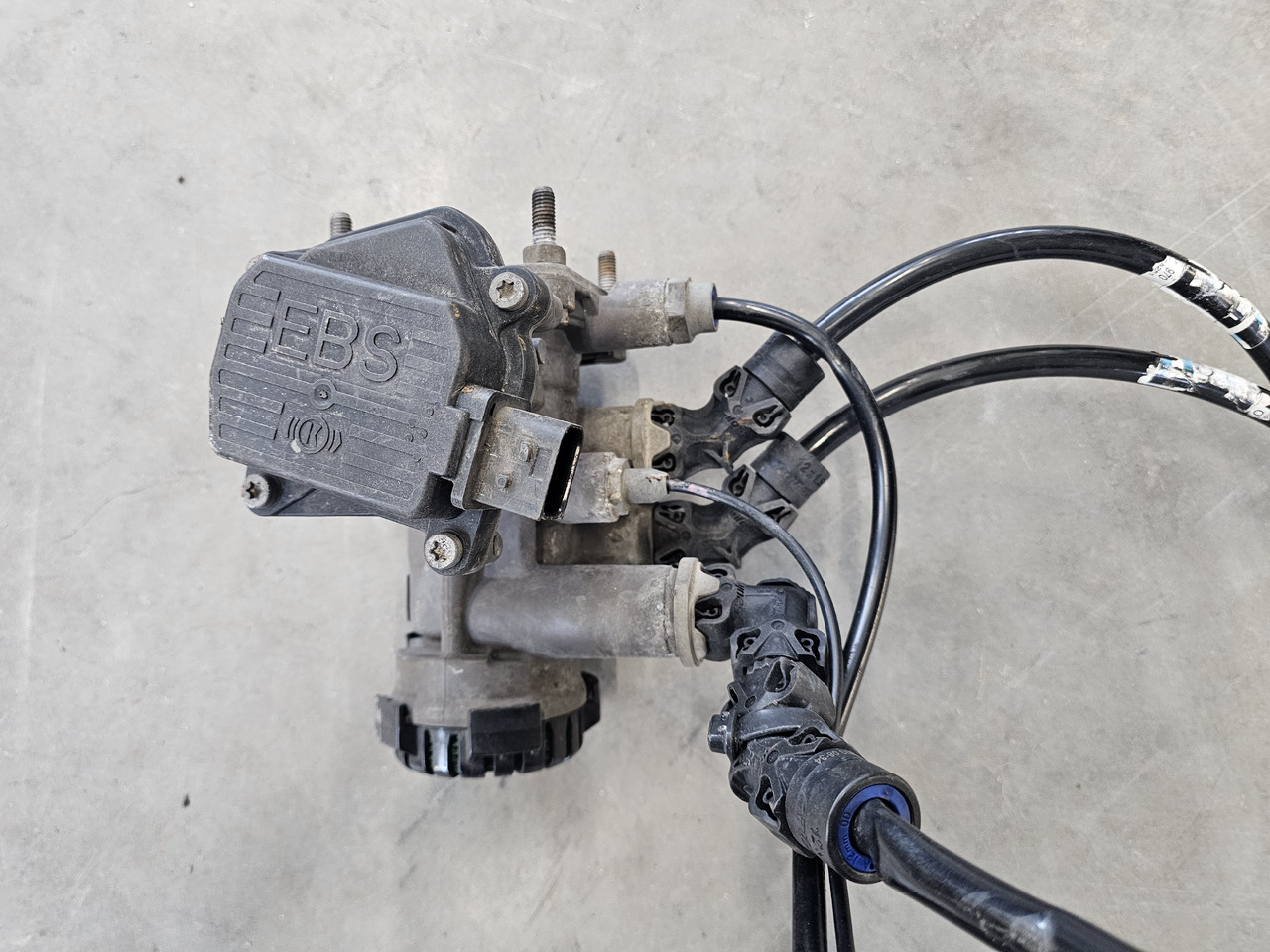 VOLVO FH4 FM4 / EBS BRAKE VALVE / 21114977 K028781 - Valvola freno: foto 3 VOLVO FH4 FM4 / EBS BRAKE VALVE / 21114977 K028781 - Valvola freno: foto 3