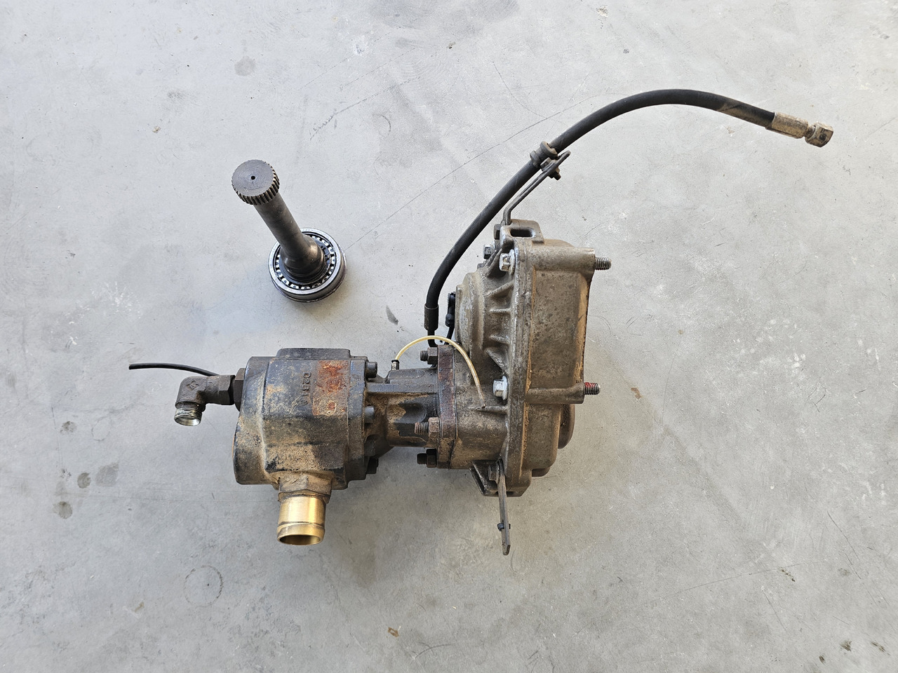 VOLVO HYDRAULIC SET PTO PUMP SHAFT / VOLVO FH FM FH4 FH5 / WORLDWIDE DELIVERY - Idraulica: foto 2 VOLVO HYDRAULIC SET PTO PUMP SHAFT / VOLVO FH FM FH4 FH5 / WORLDWIDE DELIVERY - Idraulica: foto 2