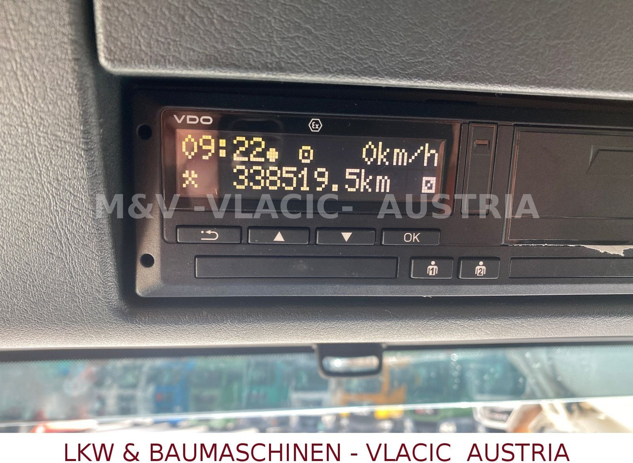 MAN 18.320 Kühlkoffer mit Fleischgehänge - Autocarro frigorifero: foto 3 MAN 18.320 Kühlkoffer mit Fleischgehänge - Autocarro frigorifero: foto 3
