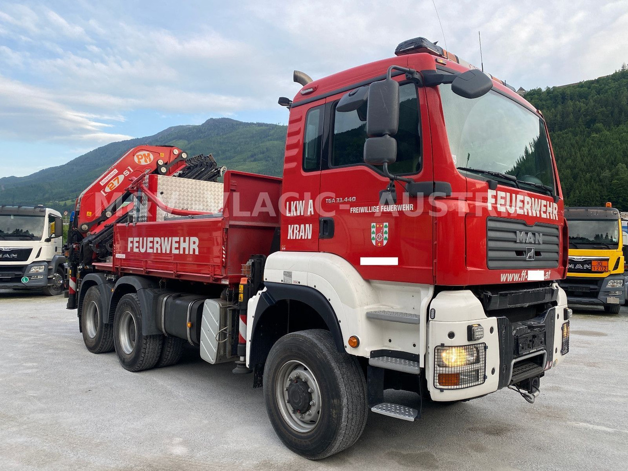 MAN 33.440 6x6 KRAN PM27 und Frontseilwinde 60lm - Autocarro con pianale/ Cassone fisso, Camion con gru: foto 2 MAN 33.440 6x6 KRAN PM27 und Frontseilwinde 60lm - Autocarro con pianale/ Cassone fisso, Camion con gru: foto 2