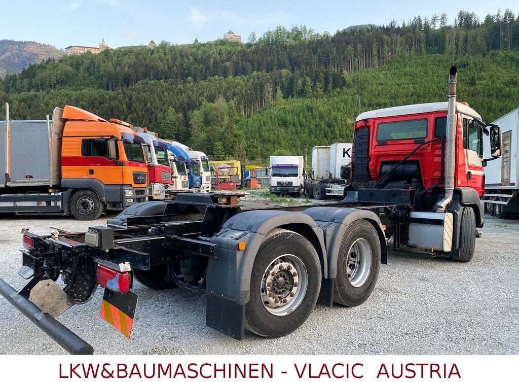 MAN TGS 26.440 6x2 mit Lift und Lenkachse MAN TGS 26.440 6x2 mit Lift und Lenkachse - Autocarro telaio: foto 3 MAN TGS 26.440 6x2 mit Lift und Lenkachse MAN TGS 26.440 6x2 mit Lift und Lenkachse - Autocarro telaio: foto 3