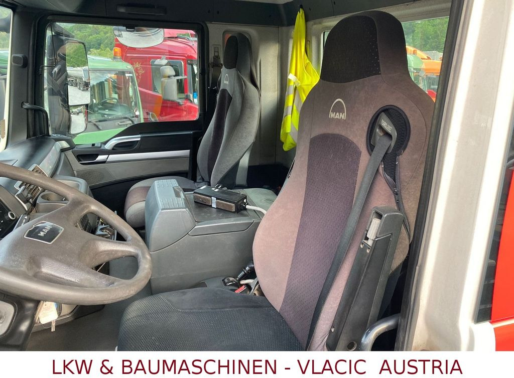MAN TGS 33.440 (6x4) EEV Abrollkipper MAN TGS 33.440 (6x4) EEV Abrollkipper - Autocarro scarrabile: foto 4 MAN TGS 33.440 (6x4) EEV Abrollkipper MAN TGS 33.440 (6x4) EEV Abrollkipper - Autocarro scarrabile: foto 4