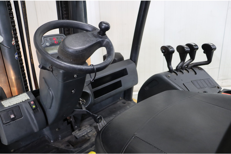 Caterpillar EP50 - Carrello elevatore elettrico: foto 2 Caterpillar EP50 - Carrello elevatore elettrico: foto 2