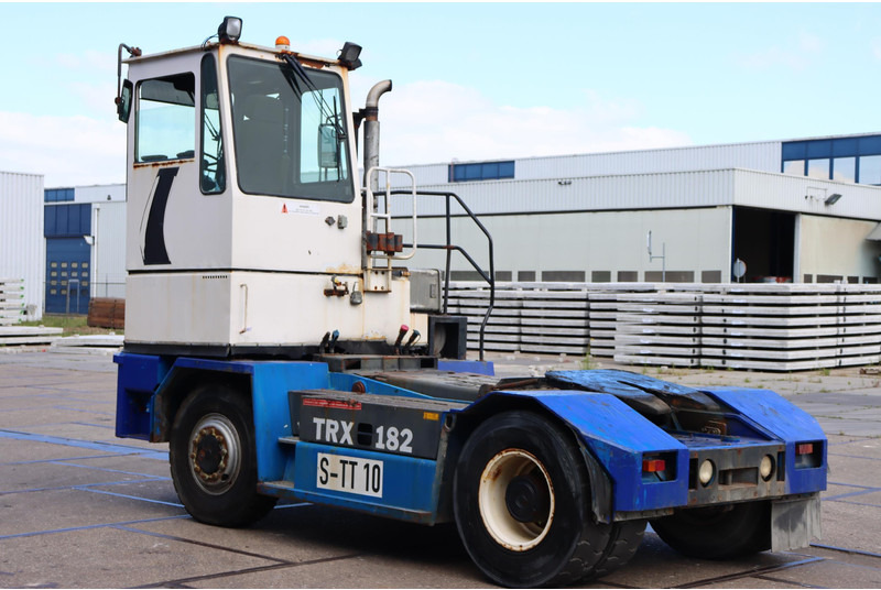 Kalmar TRX182A - Trattore terminale: foto 5 Kalmar TRX182A - Trattore terminale: foto 5