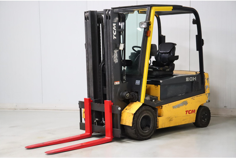 UniCarriers G1Q2L30H - Carrello elevatore elettrico: foto 3 UniCarriers G1Q2L30H - Carrello elevatore elettrico: foto 3