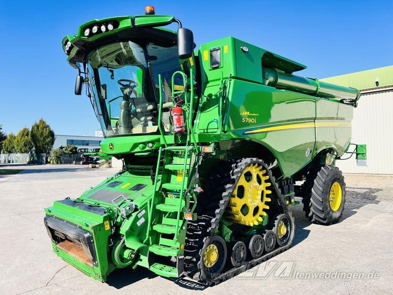 John Deere S790 - Mietitrebbia: foto 1 John Deere S790 - Mietitrebbia: foto 1