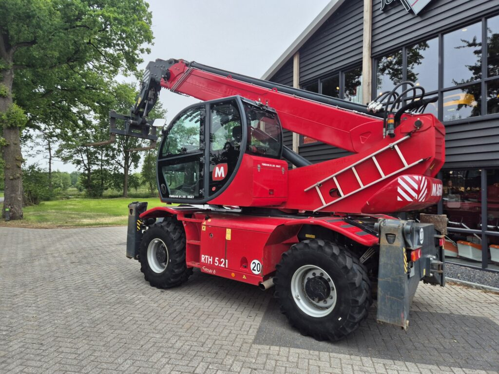 MAGNI RTH 5.21 Smart – D/C - Sollevatore telescopico: foto 4 MAGNI RTH 5.21 Smart – D/C - Sollevatore telescopico: foto 4