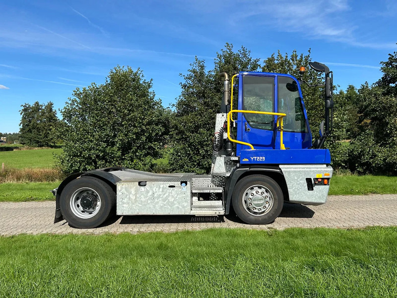 Terberg YT 223 | LOW HOURS - * 9211 *| GALVANISH CHASSIS | NEW MODEL - Trattore terminale: foto 4 Terberg YT 223 | LOW HOURS - * 9211 *| GALVANISH CHASSIS | NEW MODEL - Trattore terminale: foto 4
