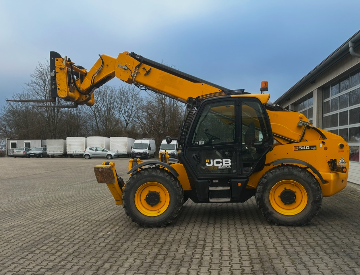 Pala gommata telescopica JCB 540-140 HI VIZ: foto 1
