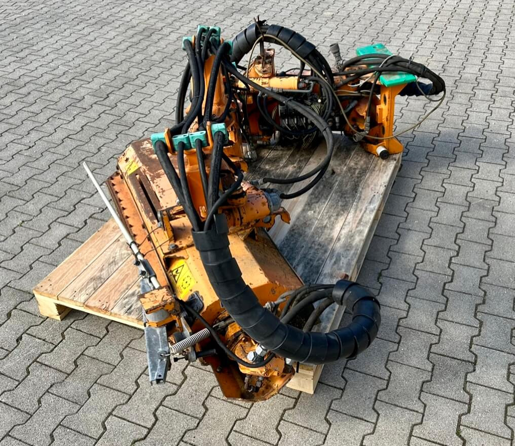 Unimog Randstreifenmulcher Mulag MRK 300 - Braccio decespugliatore: foto 3 Unimog Randstreifenmulcher Mulag MRK 300 - Braccio decespugliatore: foto 3