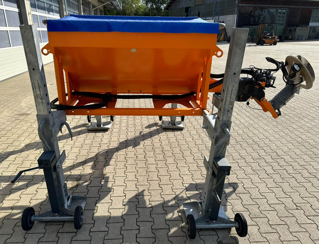 Unimog Salzstreuer KüpperWeisser IMSSN J15012 H - Spargisale: foto 4 Unimog Salzstreuer KüpperWeisser IMSSN J15012 H - Spargisale: foto 4