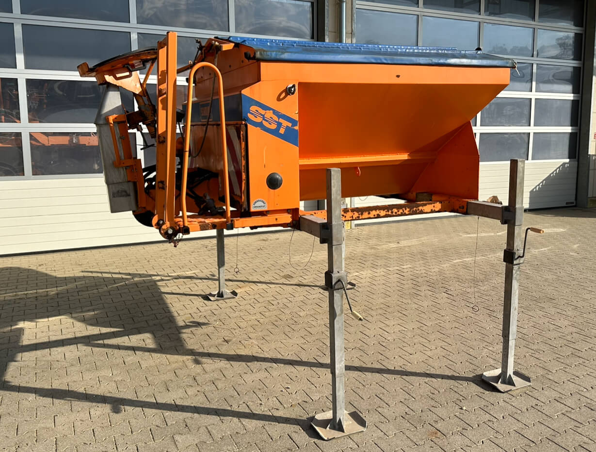 Unimog Salzstreuer Schmidt SST20-TLWH - Spargisale: foto 3 Unimog Salzstreuer Schmidt SST20-TLWH - Spargisale: foto 3