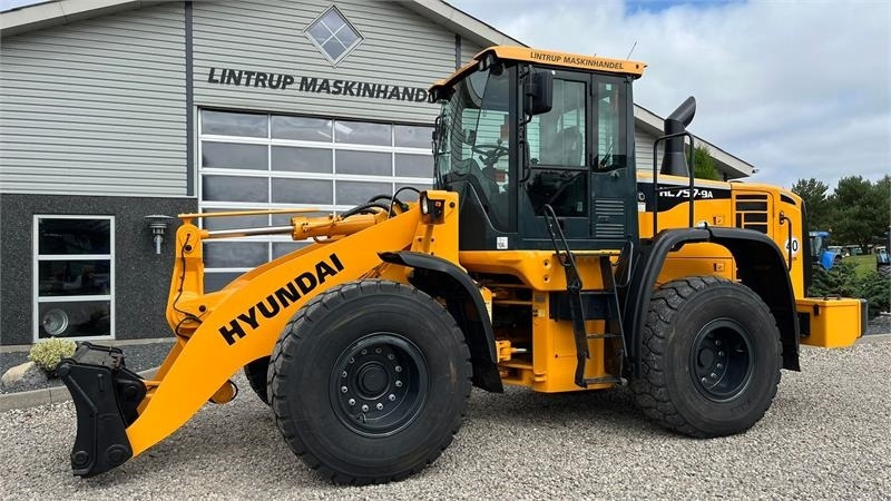 Hyundai 757-9A XTD med lang-arm. En-ejeres maskine med Loc - Pala gommata: foto 5 Hyundai 757-9A XTD med lang-arm. En-ejeres maskine med Loc - Pala gommata: foto 5