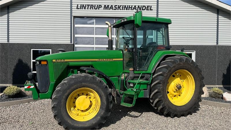John Deere 8100 Samme ejer siden 2014 - Trattore: foto 1 John Deere 8100 Samme ejer siden 2014 - Trattore: foto 1