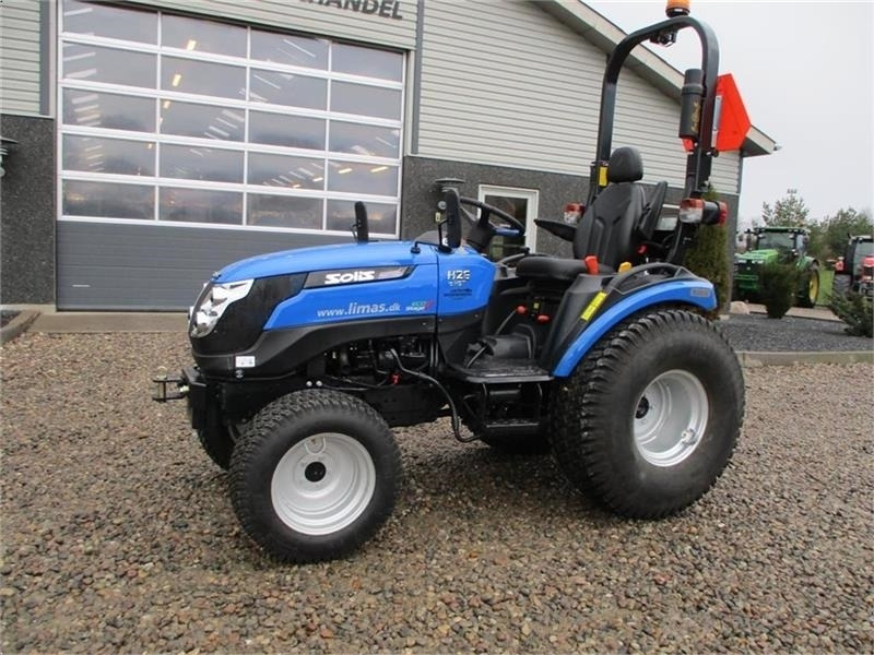 Solis 26 HST Hydrostat Turf hjul. - Trattore: foto 2 Solis 26 HST Hydrostat Turf hjul. - Trattore: foto 2