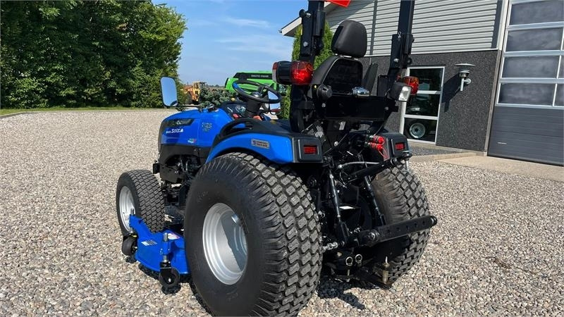 Solis 26 HST Hydrostat Turf hjul og klipperbord - Trattore: foto 5 Solis 26 HST Hydrostat Turf hjul og klipperbord - Trattore: foto 5