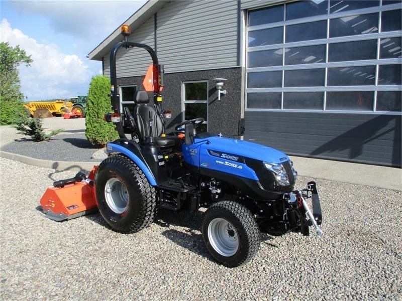 Solis 26 HST med Frontlift & FrontPTO - Trattore comunale: foto 5 Solis 26 HST med Frontlift & FrontPTO - Trattore comunale: foto 5